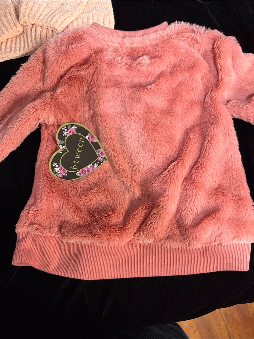 Kids Bundle of plush sweaters size 4 - Picture 4 of 12